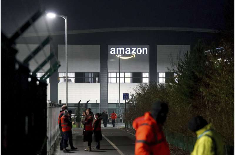 Amazon apprenticeships uk labour market