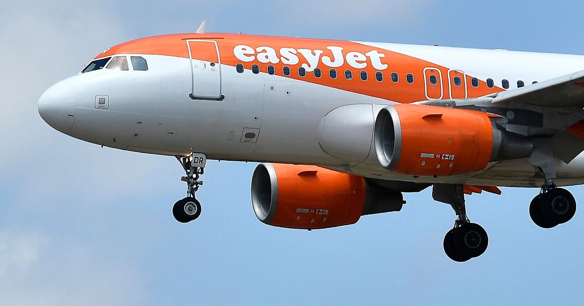 Vaccine boosts easyjet bookings